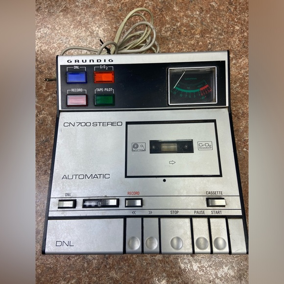 VINTAGE GRUNDIG CN 700 STEREO TAPE PLAYER MADE IN GERMANY